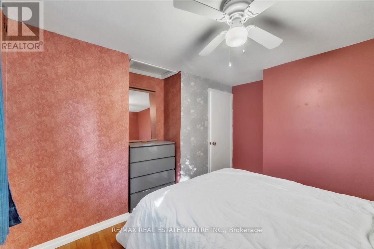 88 Sutherland Avenue, Brampton, Ontario  L6V 2H7 - Photo 29 - W12434466