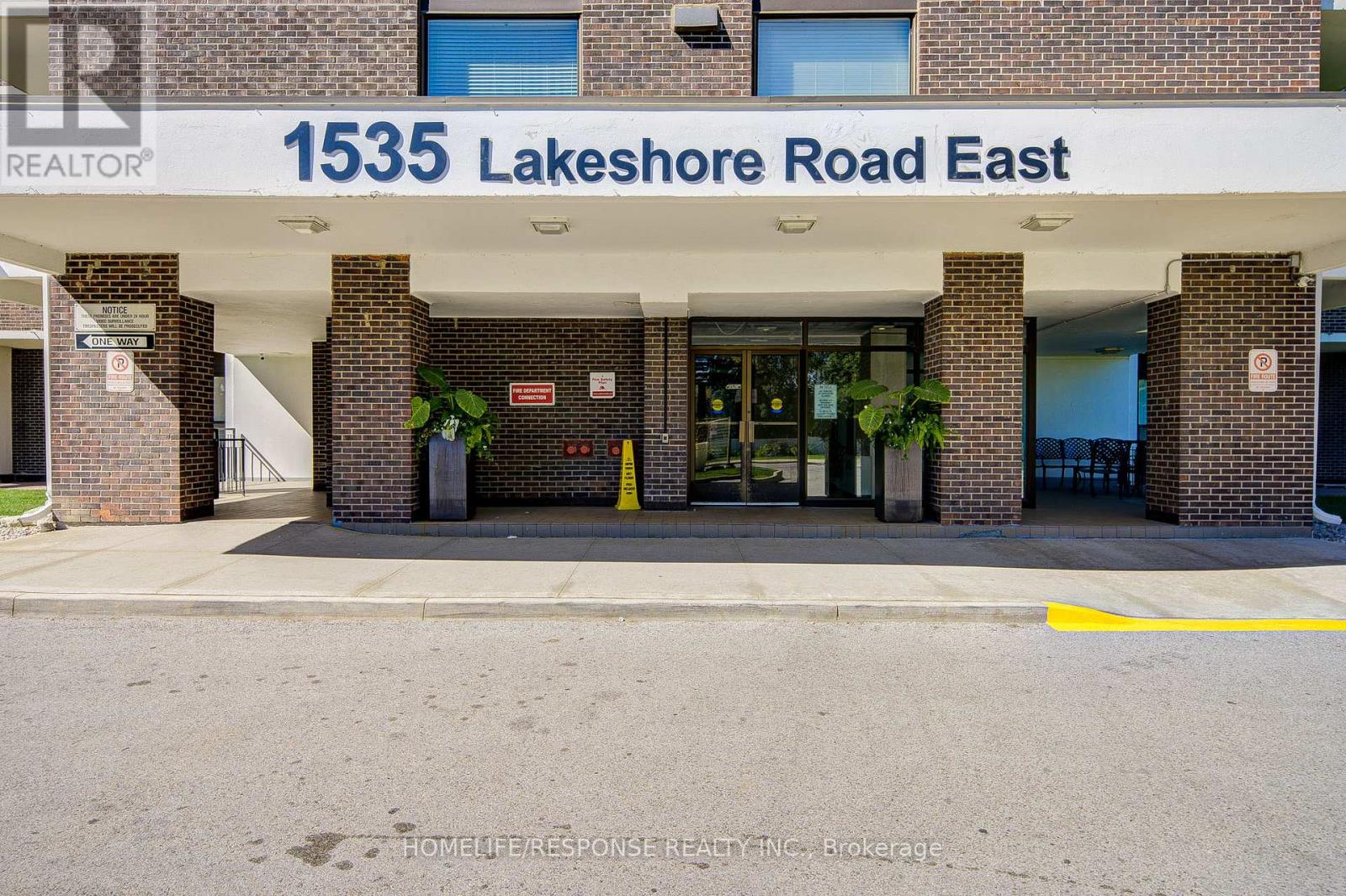 1401 - 1535 Lakeshore Road E, Mississauga (Lakeview), Ontario  L5E 3E2 - Photo 3 - W12434477