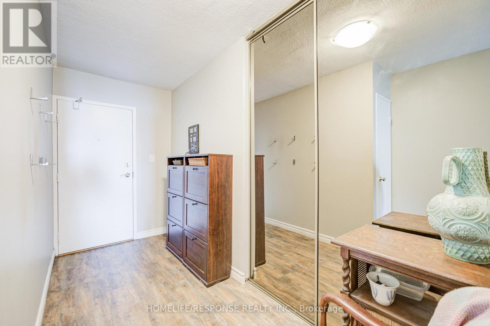 1401 - 1535 Lakeshore Road E, Mississauga (Lakeview), Ontario  L5E 3E2 - Photo 6 - W12434477