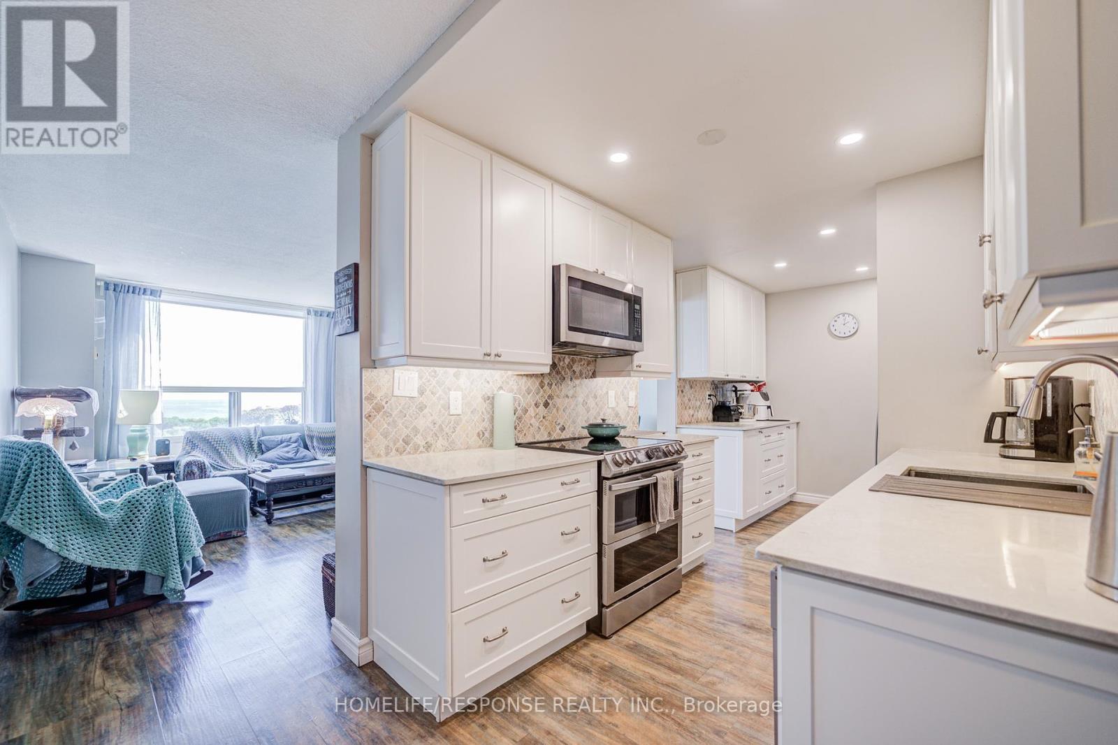 1401 - 1535 Lakeshore Road E, Mississauga (Lakeview), Ontario  L5E 3E2 - Photo 7 - W12434477