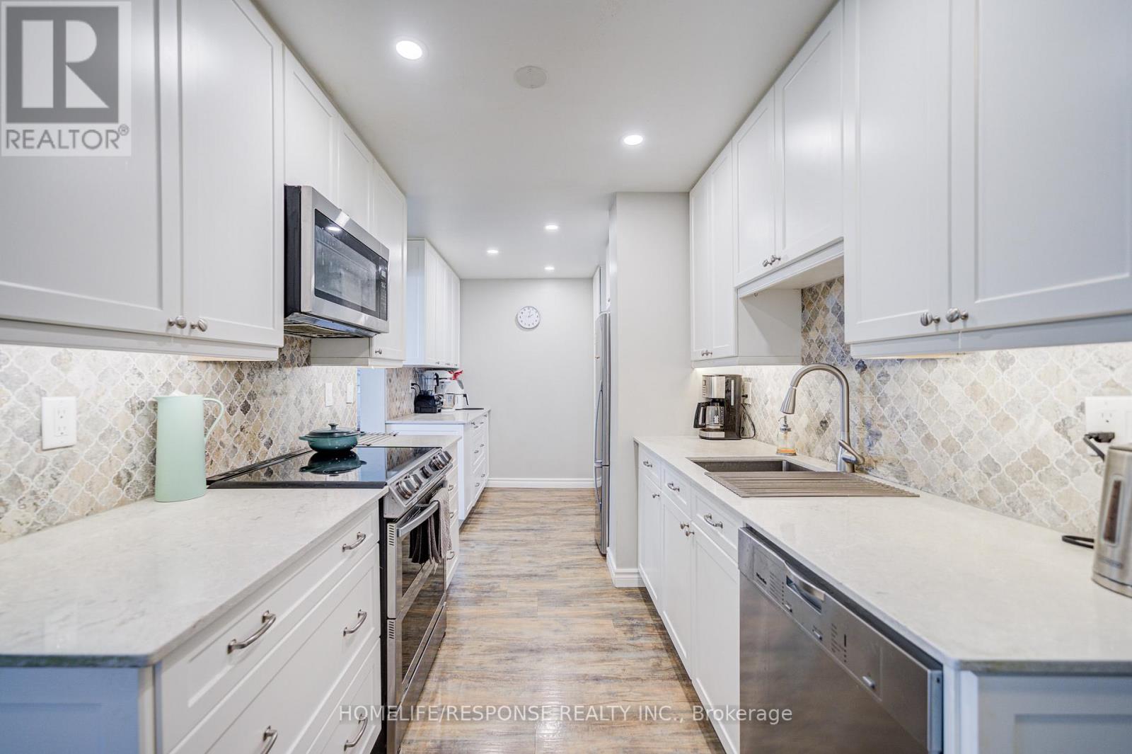 1401 - 1535 Lakeshore Road E, Mississauga (Lakeview), Ontario  L5E 3E2 - Photo 8 - W12434477