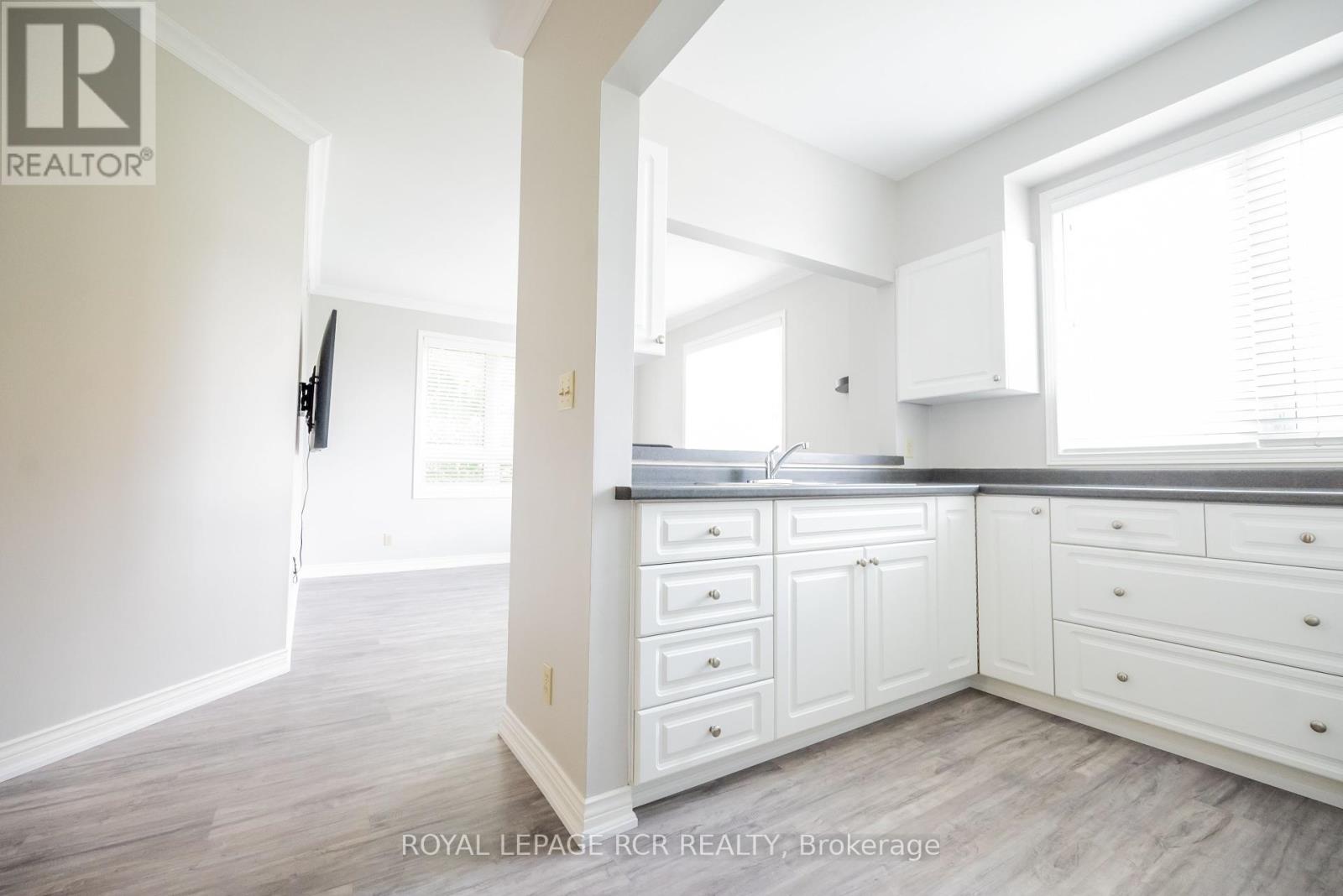 312 - 70 First Street, Orangeville, Ontario  L9W 2E5 - Photo 6 - W12434516