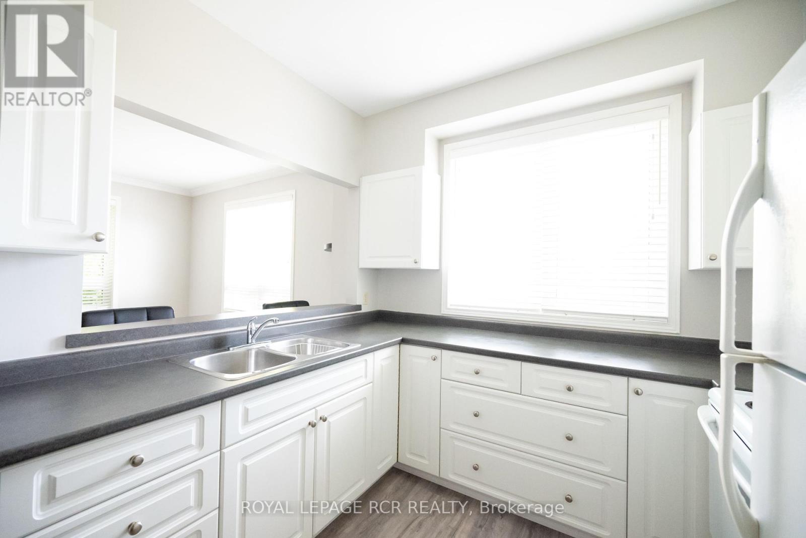 312 - 70 First Street, Orangeville, Ontario  L9W 2E5 - Photo 8 - W12434516