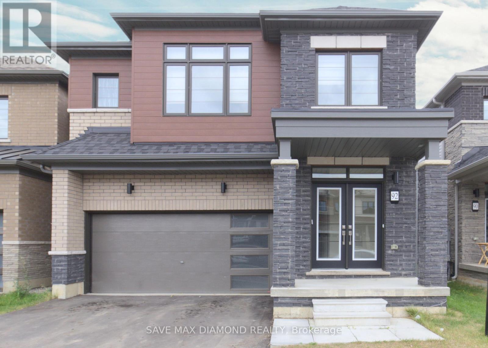 92 Monteith Drive, Brantford, Ontario  N3T 0V8 - Photo 1 - X12342729