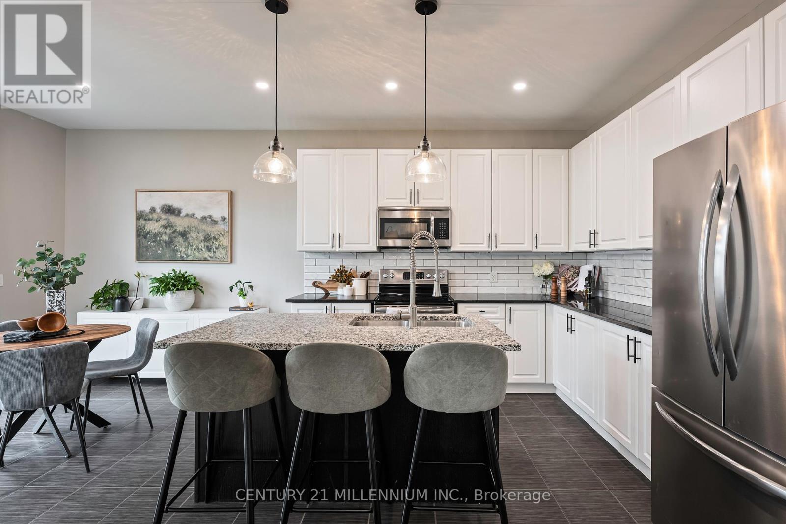 521 BRETT STREET, Shelburne, Ontario