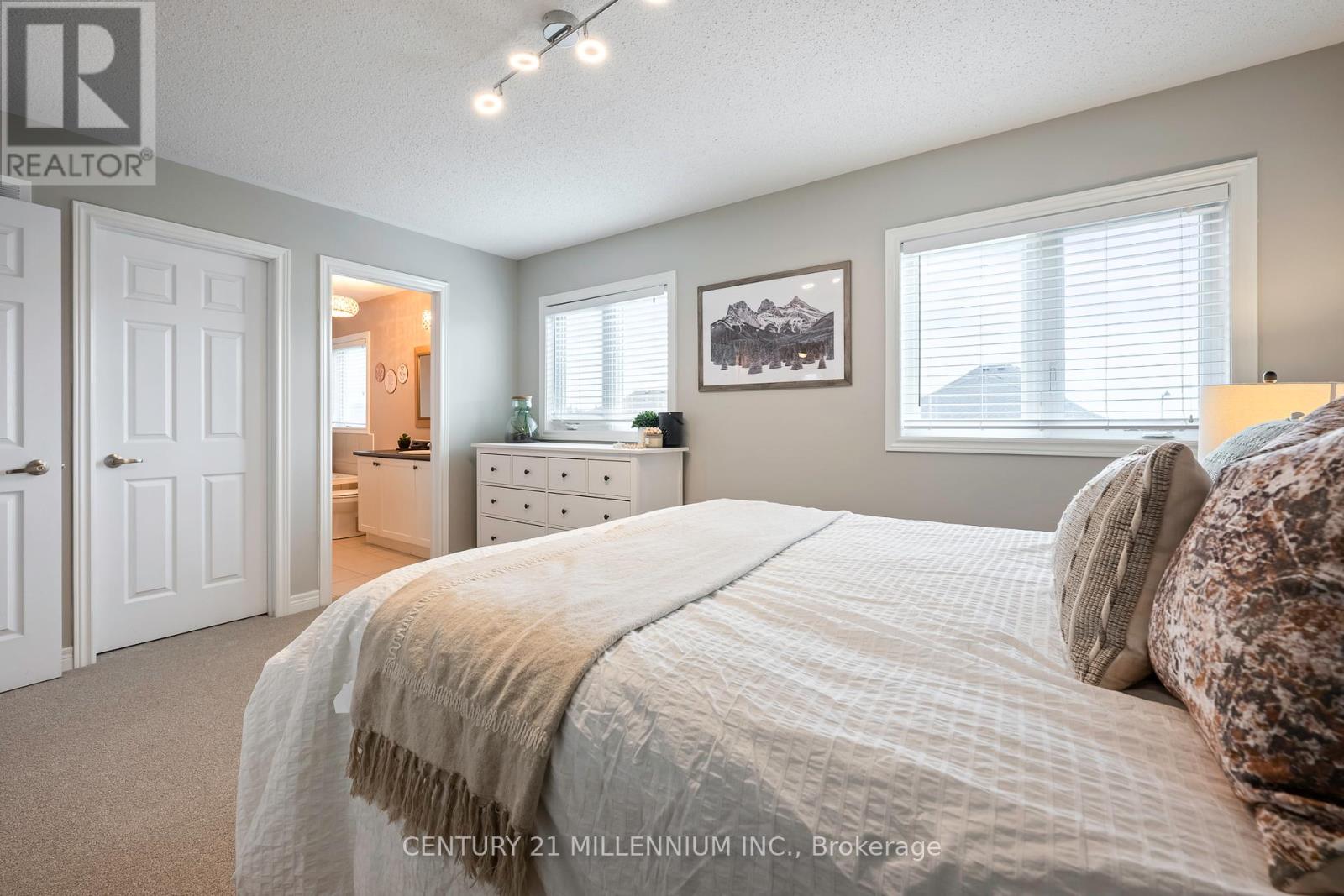 521 Brett Street, Shelburne, Ontario  L9V 3V5 - Photo 15 - X12434404