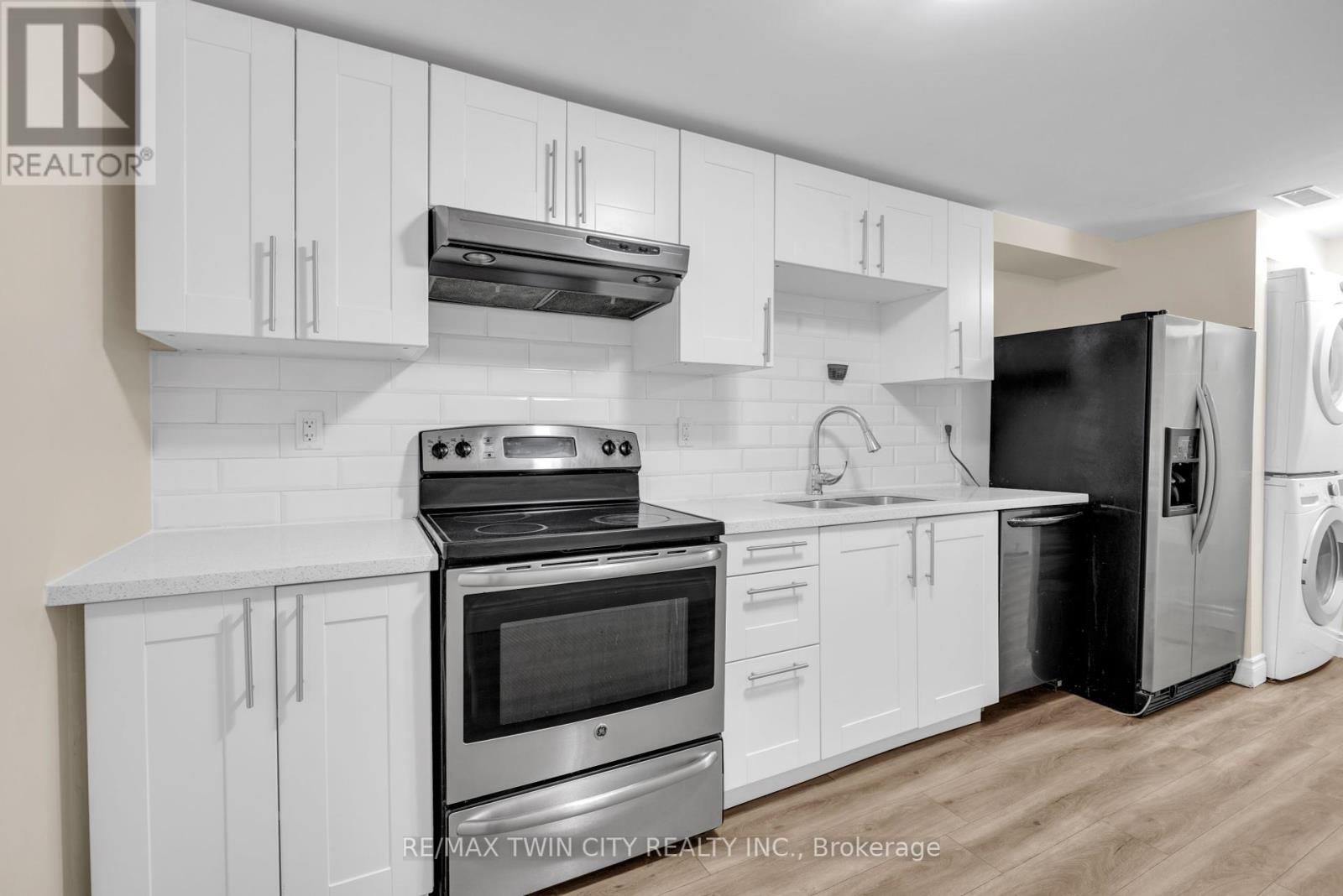 34 Georgian Crescent, Kitchener, Ontario  N2B 3N9 - Photo 26 - X12434408