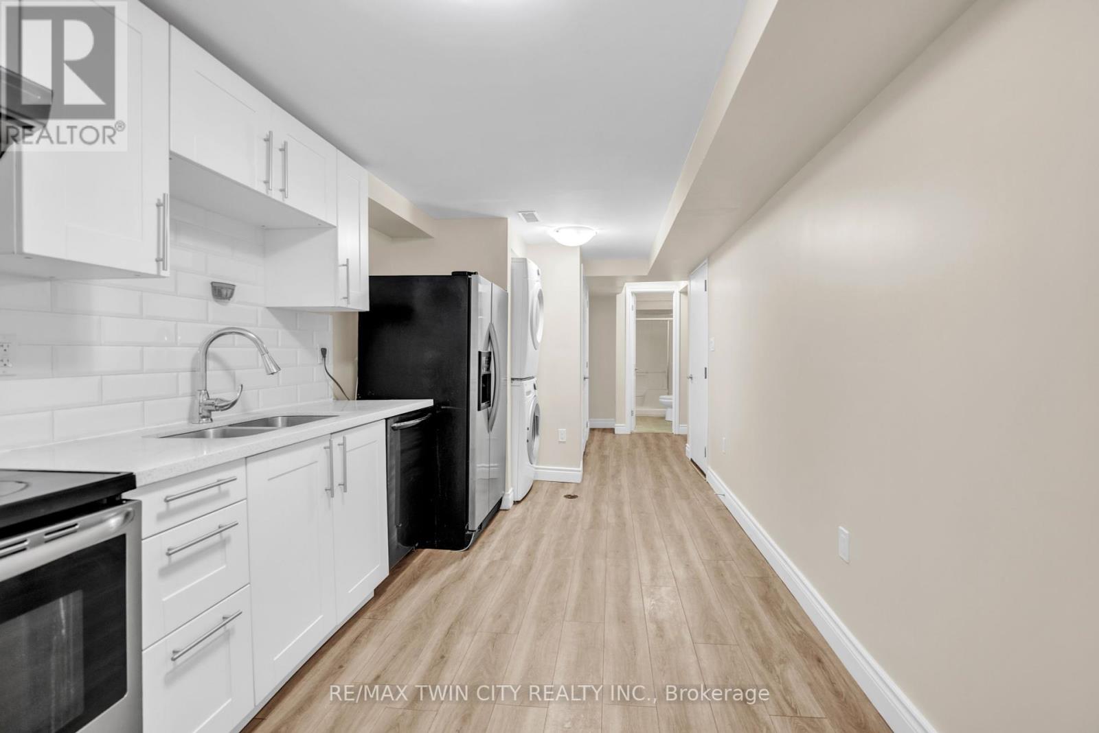 34 Georgian Crescent, Kitchener, Ontario  N2B 3N9 - Photo 27 - X12434408