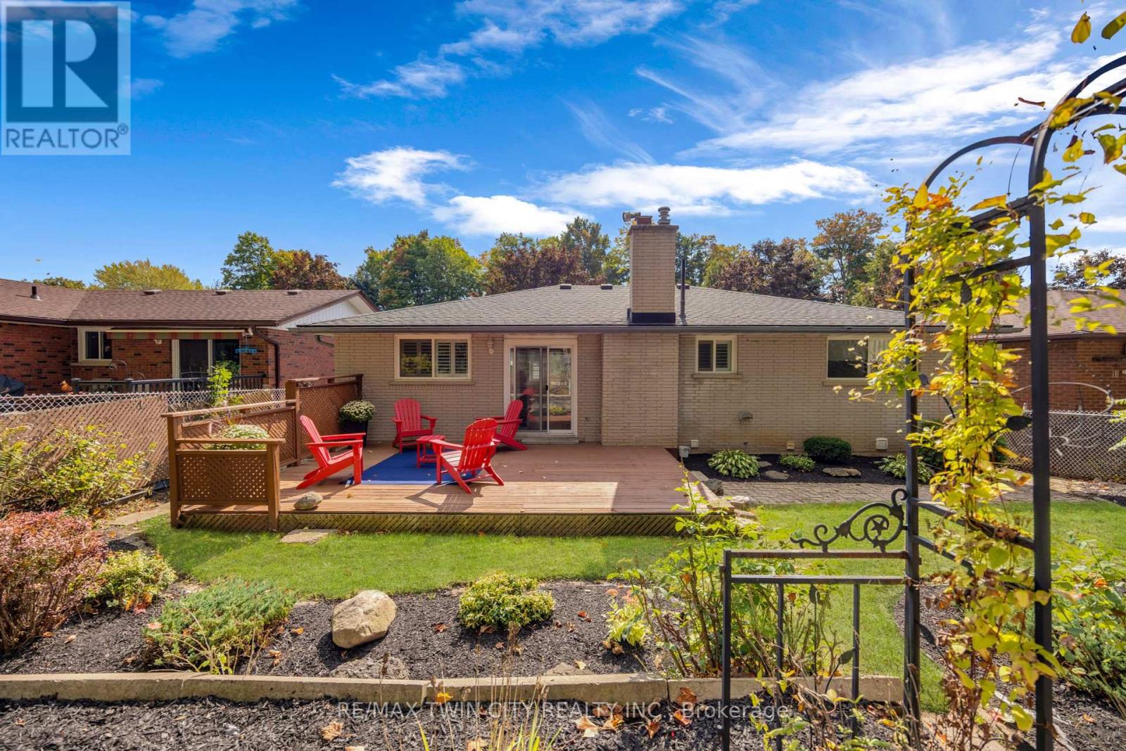34 Georgian Crescent, Kitchener, Ontario  N2B 3N9 - Photo 35 - X12434408