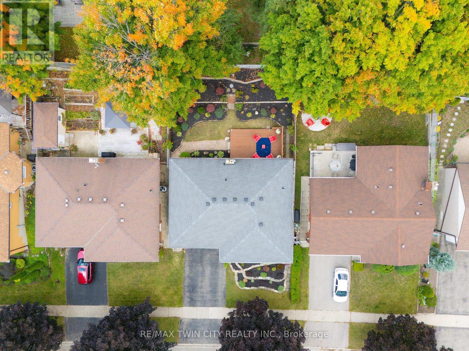 34 Georgian Crescent, Kitchener, Ontario  N2B 3N9 - Photo 42 - X12434408