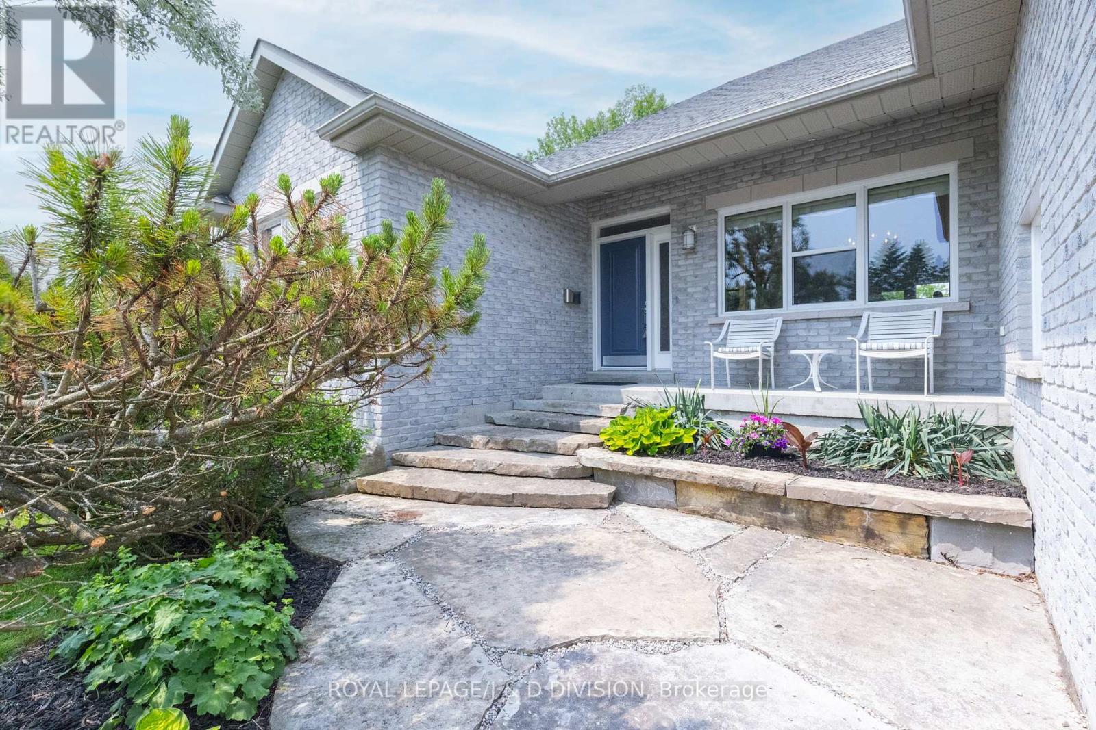 9 Victoria Avenue, Selwyn, Ontario  K0L 2H0 - Photo 35 - X12434436