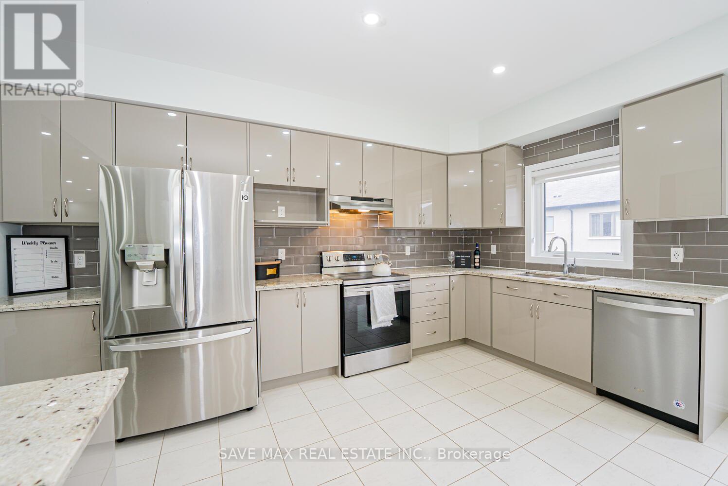 14 Doug Foulds Way, Brant, Ontario  N3L 0K2 - Photo 13 - X12434440