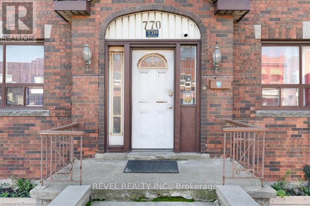 770 Barton Street E, Hamilton, Ontario  L8L 3B1 - Photo 2 - X12434452