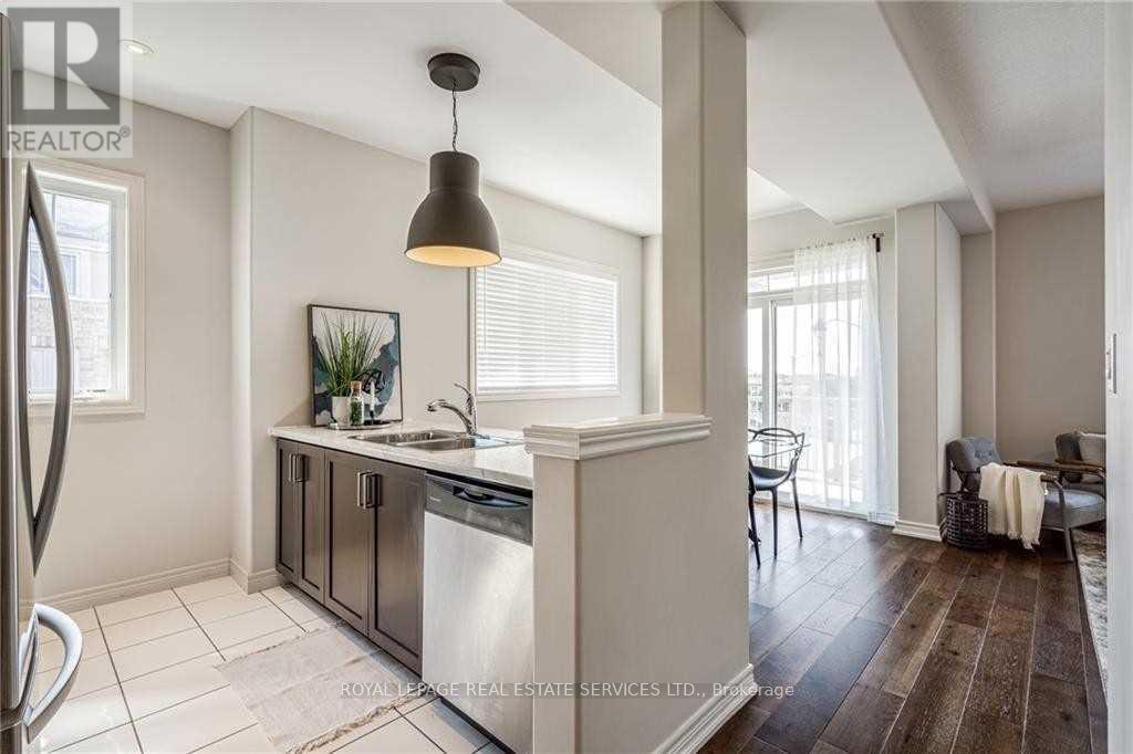 47 - 201 Westbank Trail, Hamilton, Ontario  L8J 0H4 - Photo 8 - X12434484