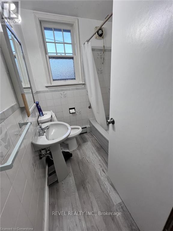 171 Stone Church Road E, Hamilton, Ontario  L9B 1A8 - Photo 5 - X12434492