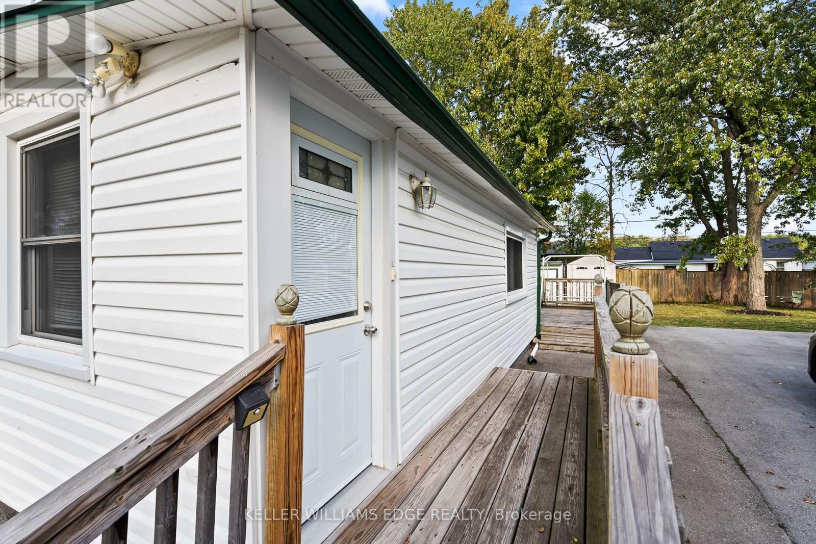 682 Fairview Road, Fort Erie, Ontario  L2A 4T1 - Photo 18 - X12434511