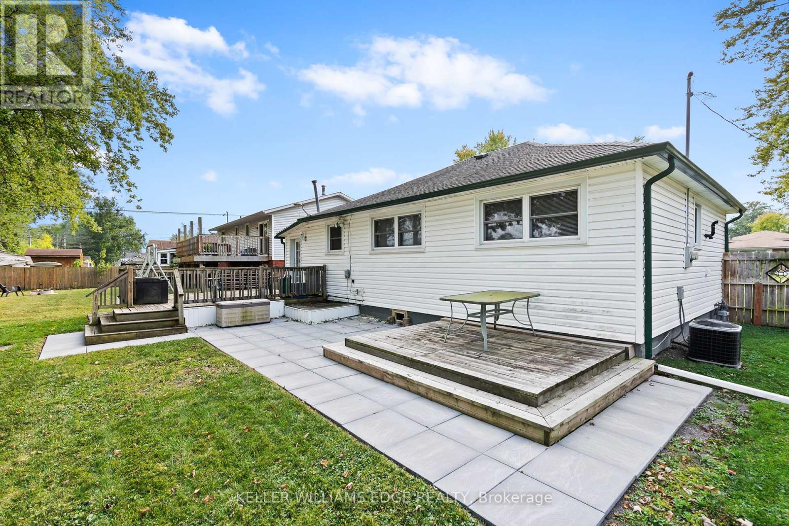 682 Fairview Road, Fort Erie, Ontario  L2A 4T1 - Photo 21 - X12434511