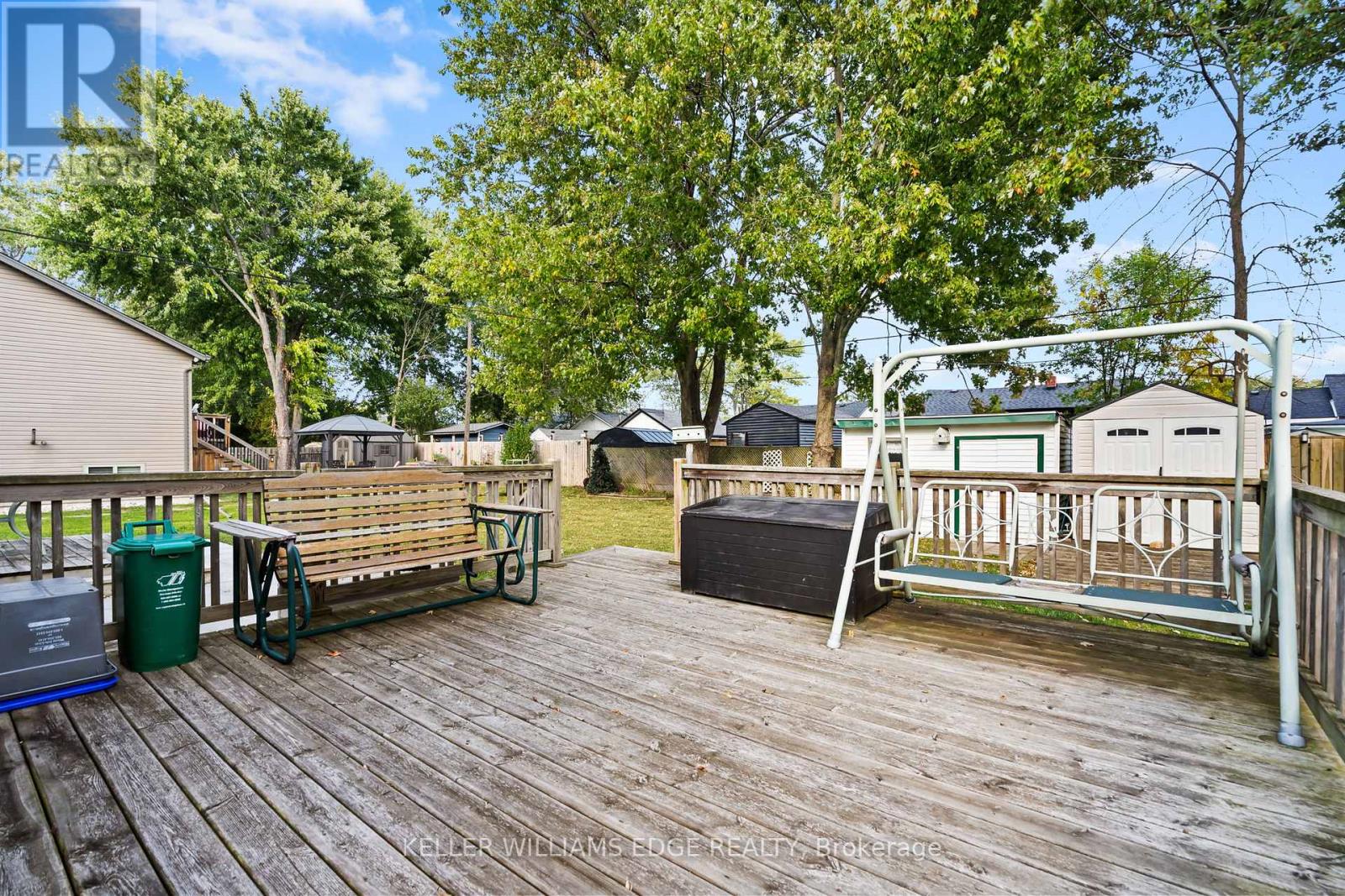 682 Fairview Road, Fort Erie, Ontario  L2A 4T1 - Photo 24 - X12434511