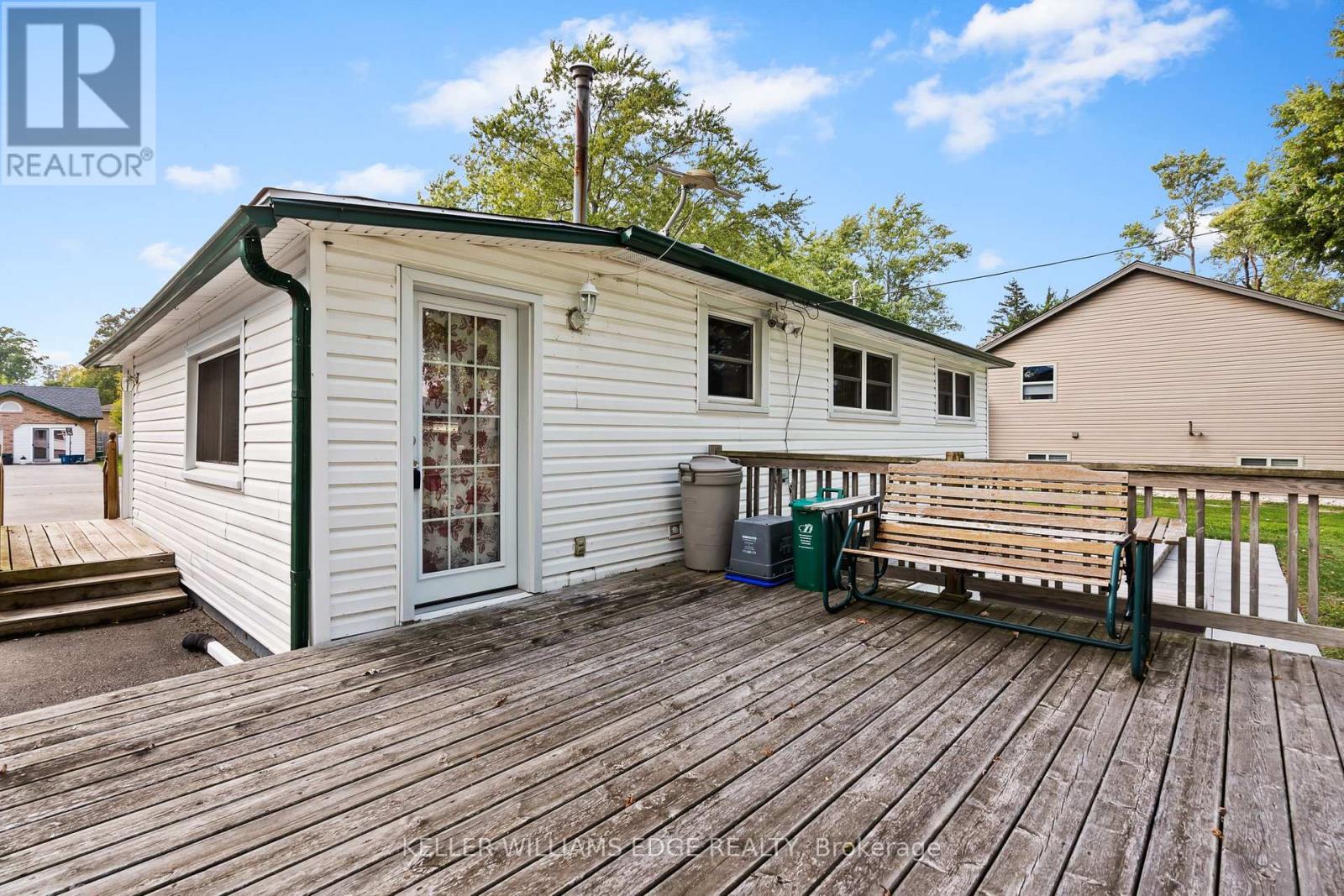 682 Fairview Road, Fort Erie, Ontario  L2A 4T1 - Photo 25 - X12434511