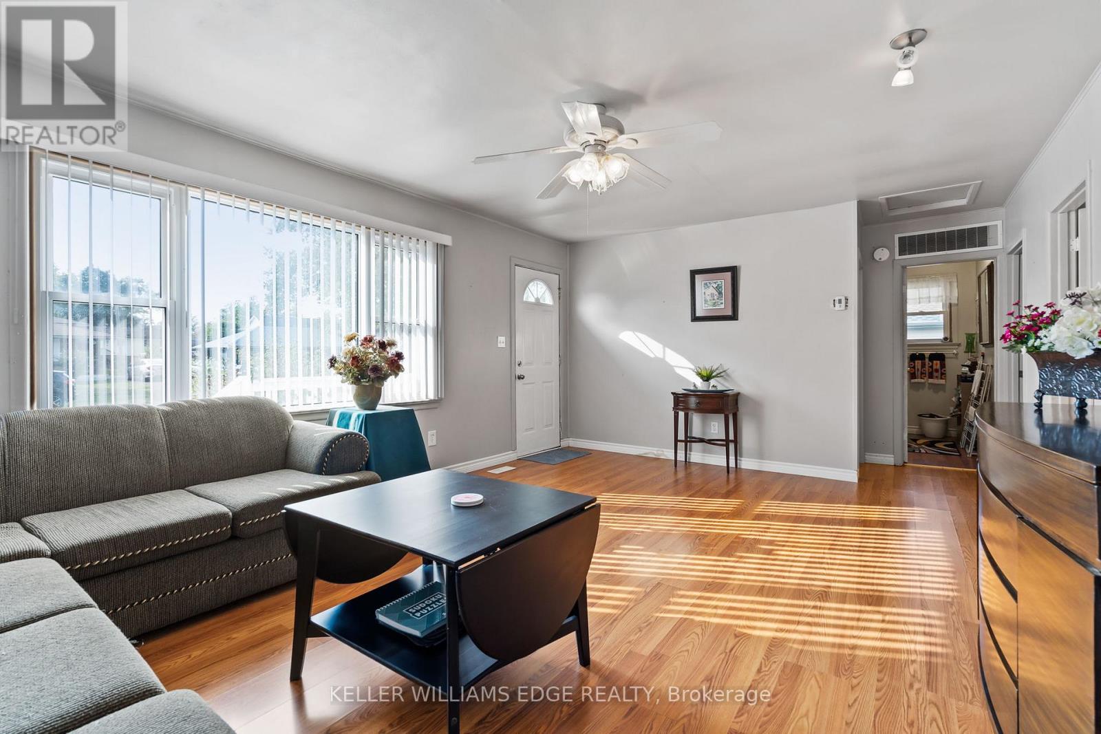 682 Fairview Road, Fort Erie, Ontario  L2A 4T1 - Photo 8 - X12434511