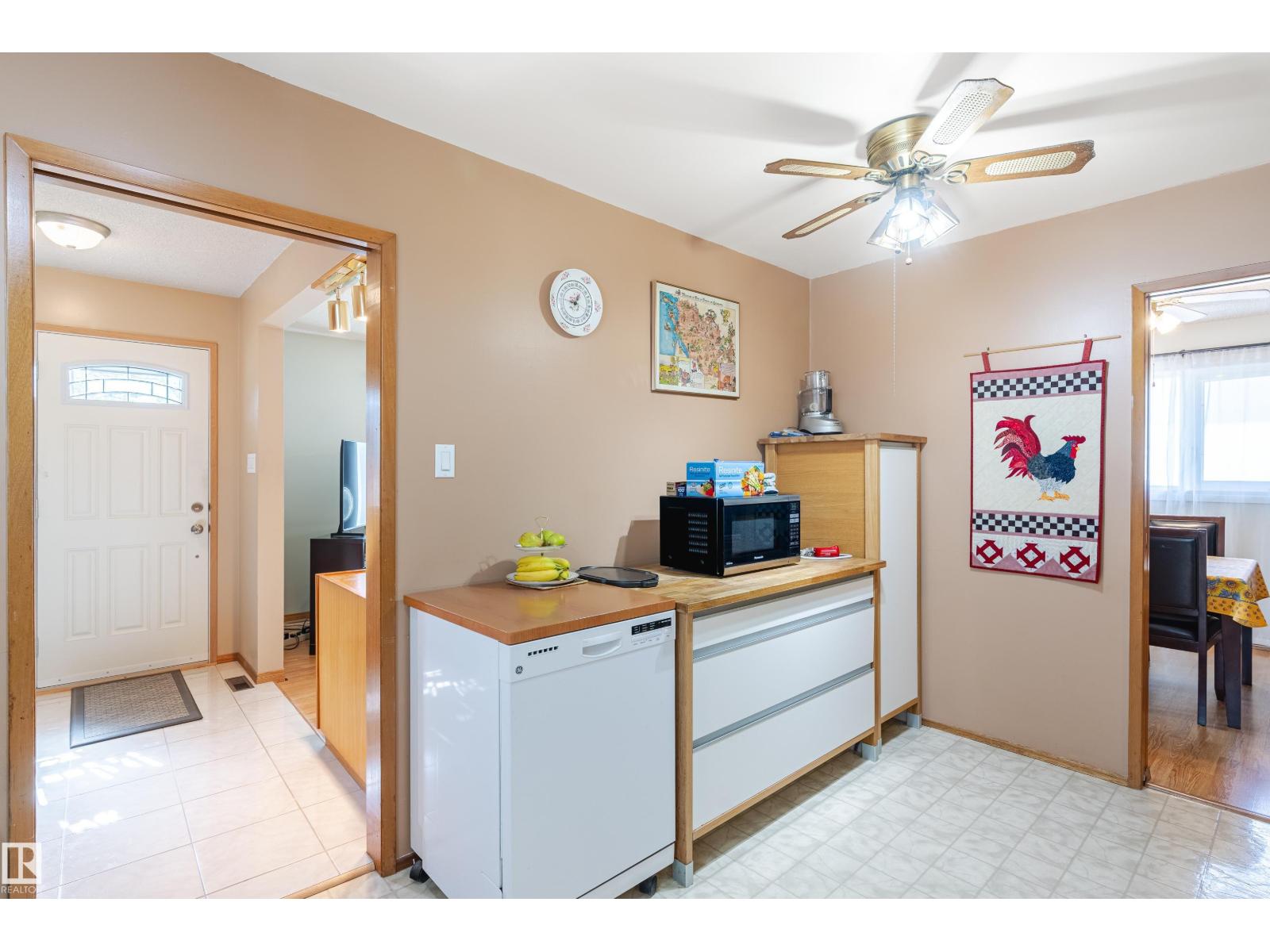 9718 76 Av Nw, Edmonton, Alberta  T6E 1K3 - Photo 21 - E4460077