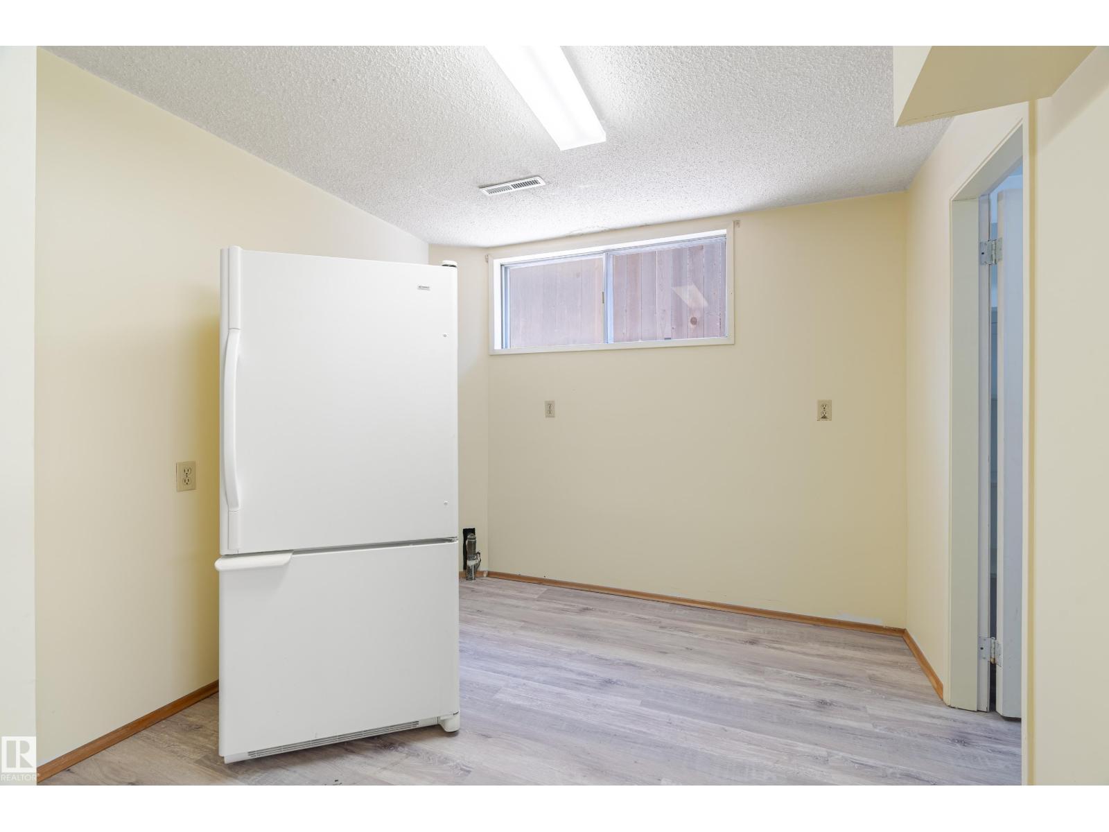 9718 76 Av Nw, Edmonton, Alberta  T6E 1K3 - Photo 33 - E4460077