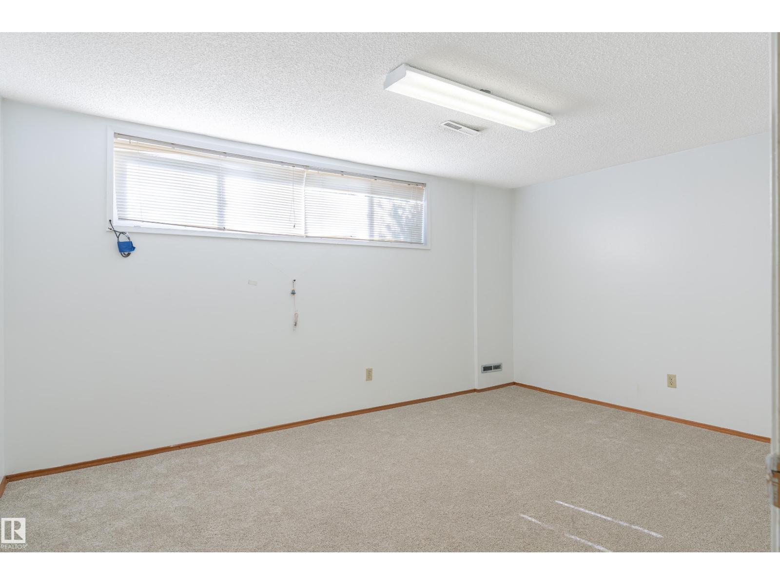 9718 76 Av Nw, Edmonton, Alberta  T6E 1K3 - Photo 35 - E4460077