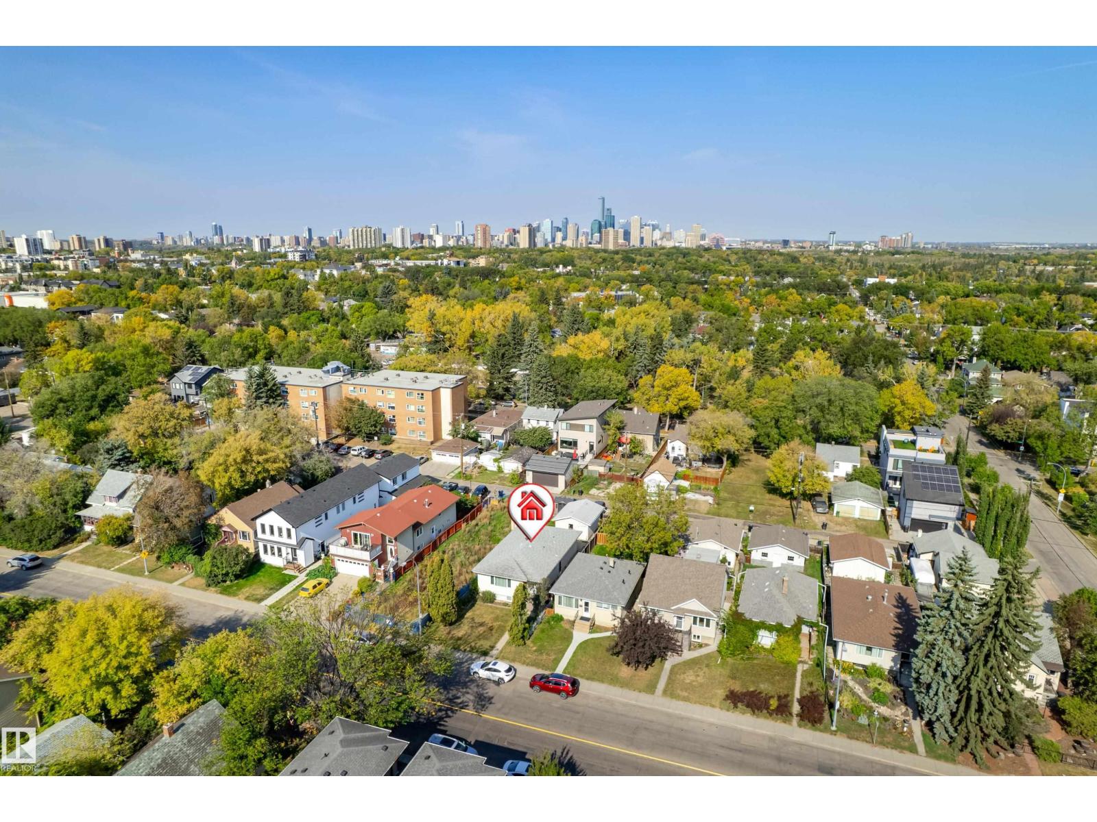 9718 76 Av Nw, Edmonton, Alberta  T6E 1K3 - Photo 4 - E4460077