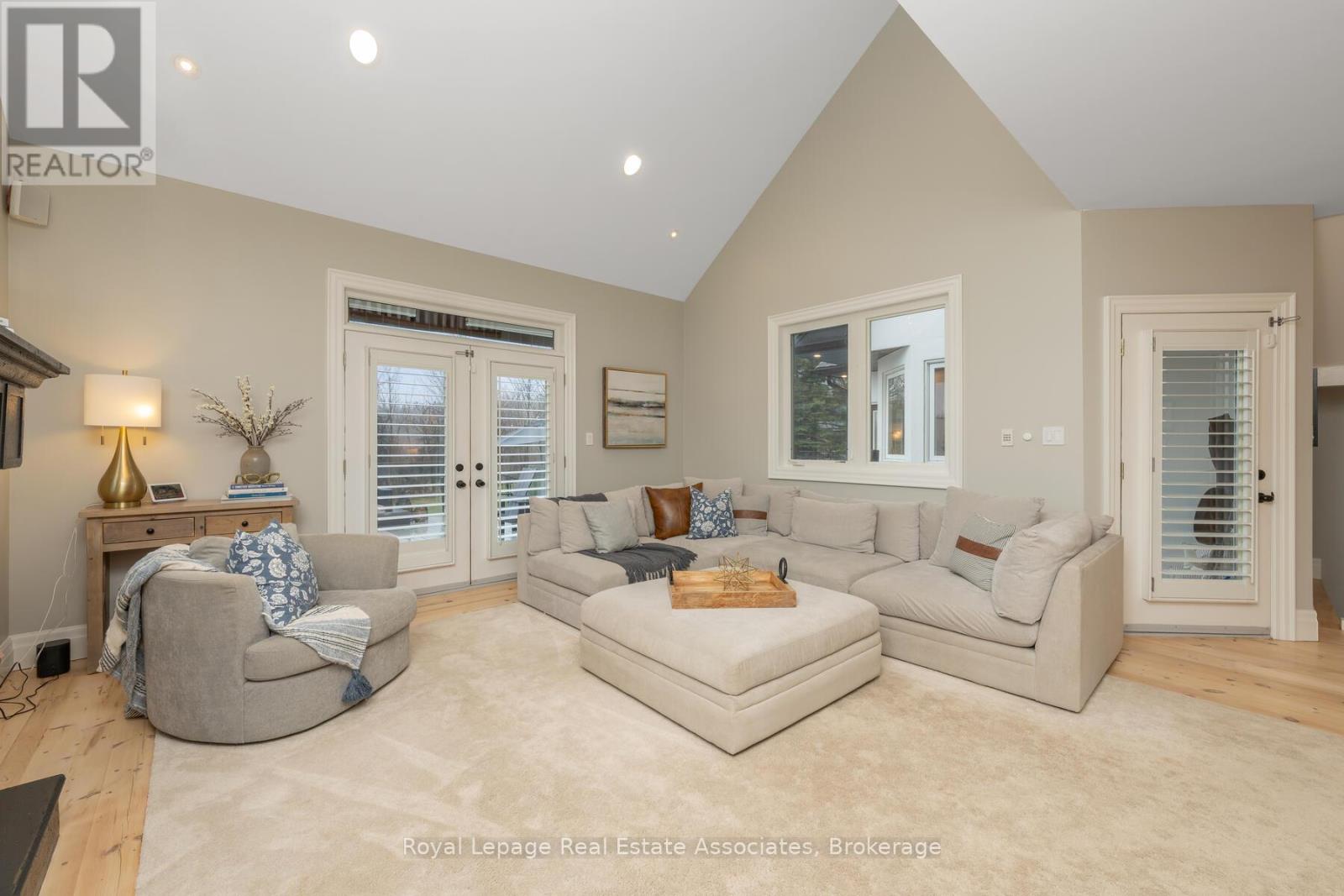 50 Lyonsview Lane, Caledon, Ontario  L7C 1P1 - Photo 6 - W12285940