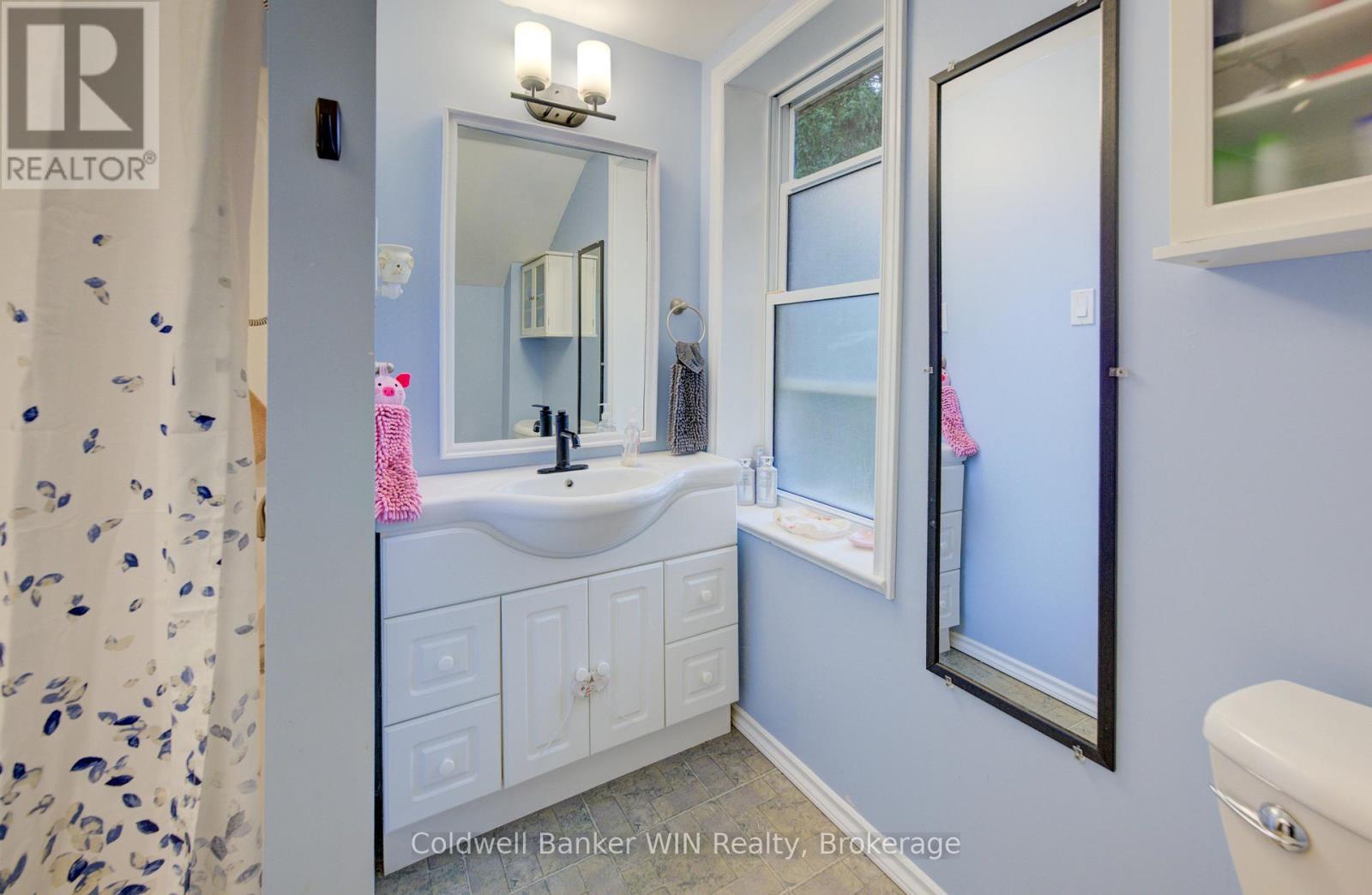 3 Page Street, Wellington North, Ontario  N0G 2L3 - Photo 22 - X12425421