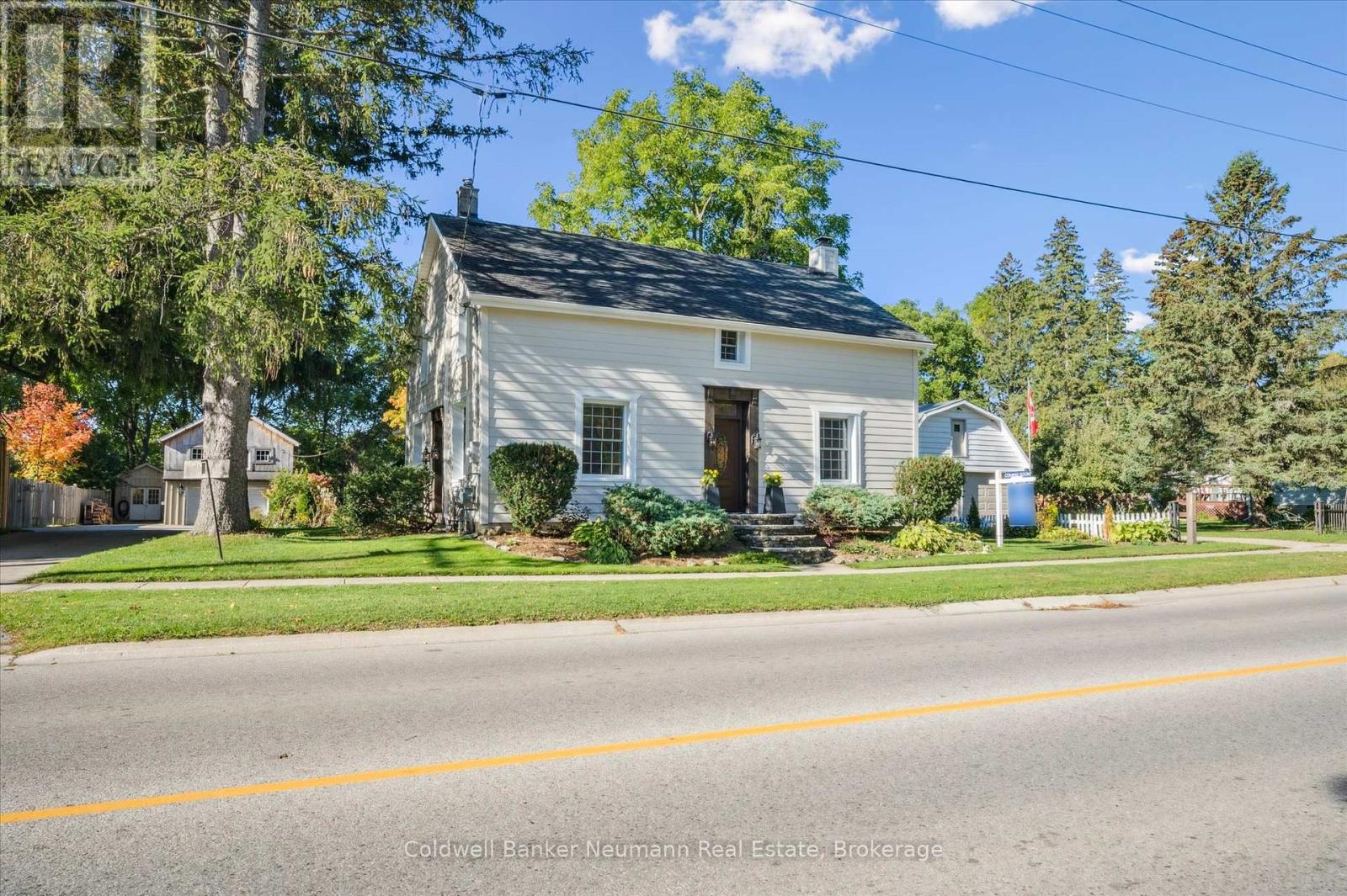 821 Watson Road S, Puslinch, Ontario  N0B 1C0 - Photo 2 - X12433840