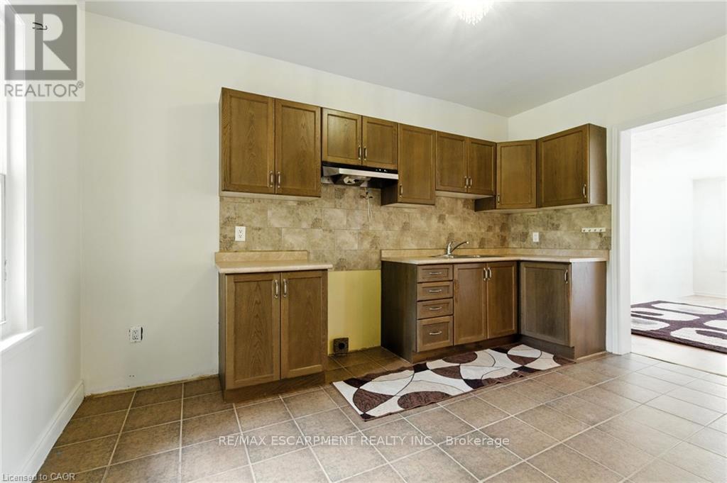 22 Worsley Road, Hamilton, Ontario  L8E 2E7 - Photo 14 - X12433006