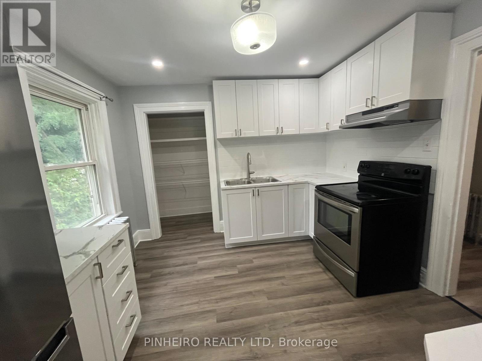 2 - 611 Talbot Street, London East, Ontario  N6A 2T2 - Photo 2 - X12426043