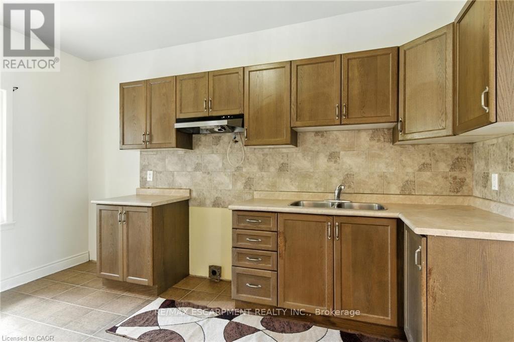 22 Worsley Road, Hamilton, Ontario  L8E 2E7 - Photo 13 - X12433006