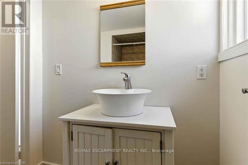 22 Worsley Road, Hamilton, Ontario  L8E 2E7 - Photo 23 - X12433006