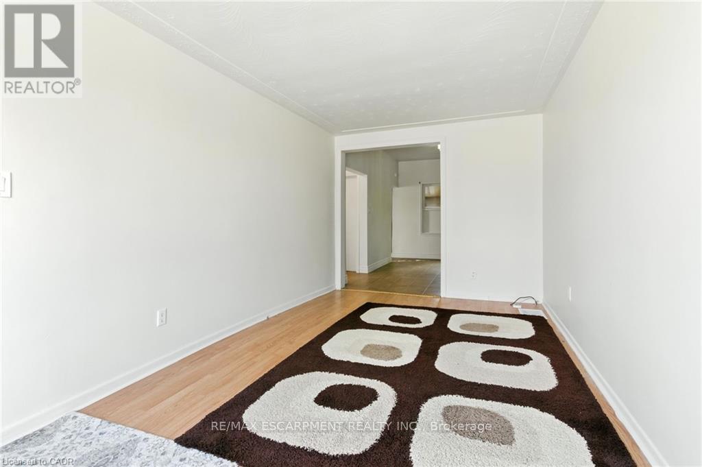 22 Worsley Road, Hamilton, Ontario  L8E 2E7 - Photo 8 - X12433006