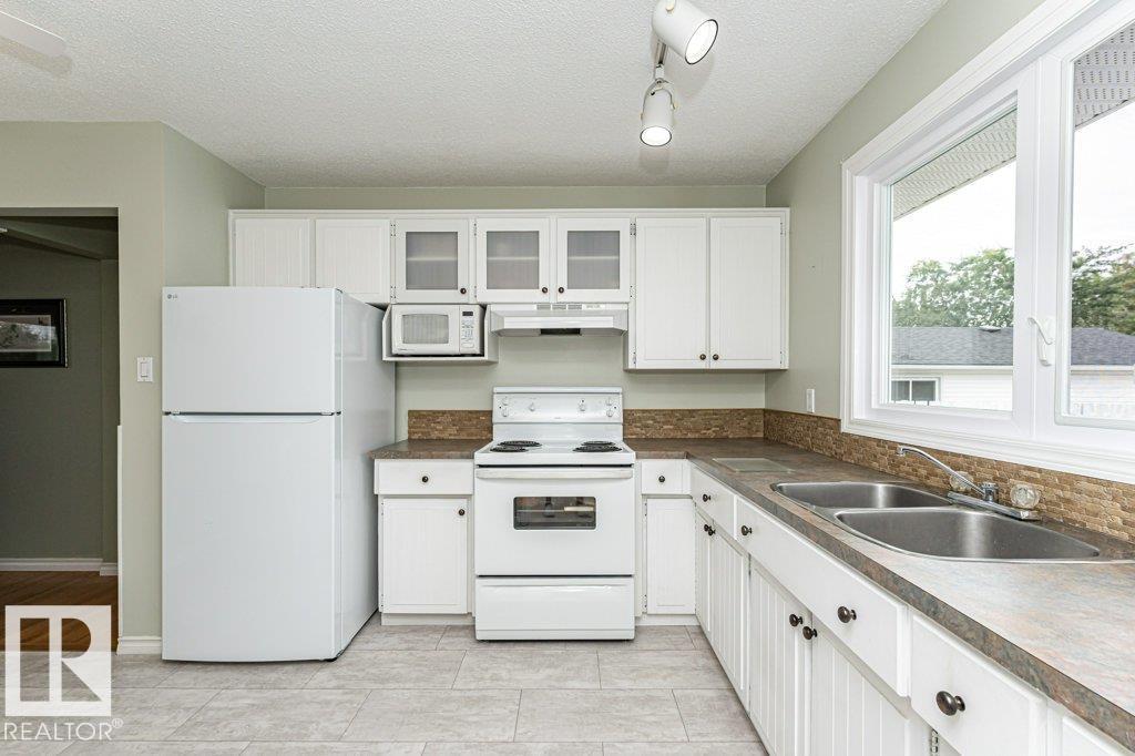 10931 38 Av Nw, Edmonton, Alberta  T6J 0K6 - Photo 14 - E4459432