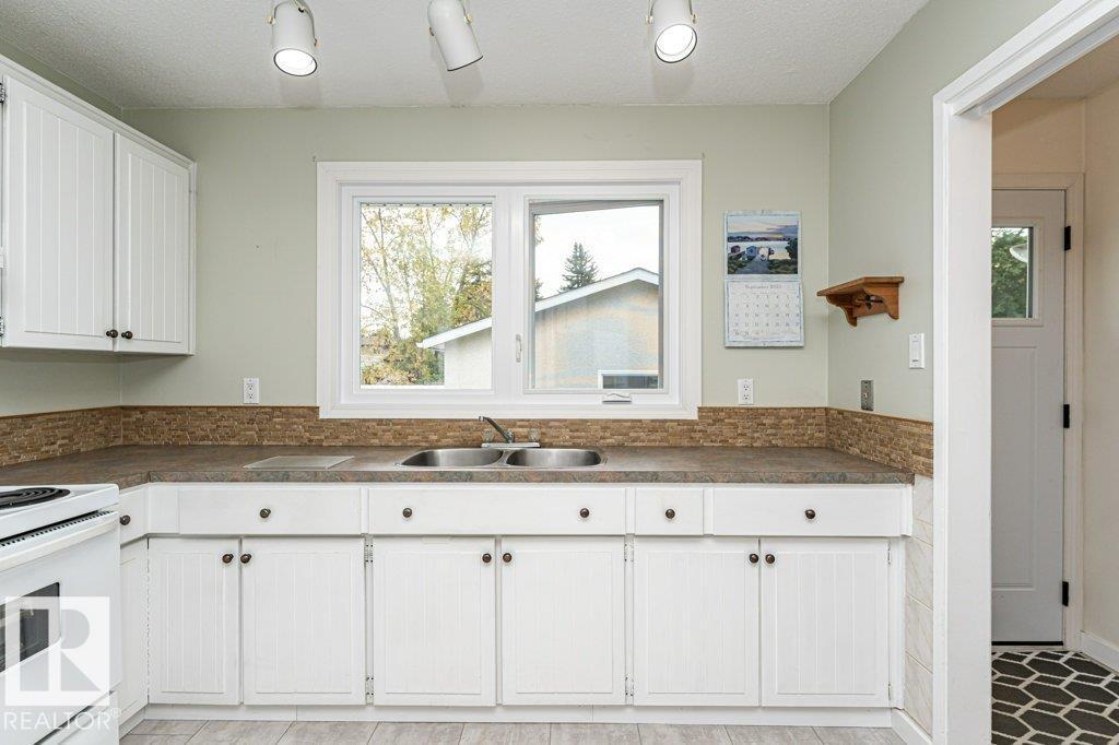 10931 38 Av Nw, Edmonton, Alberta  T6J 0K6 - Photo 13 - E4459432
