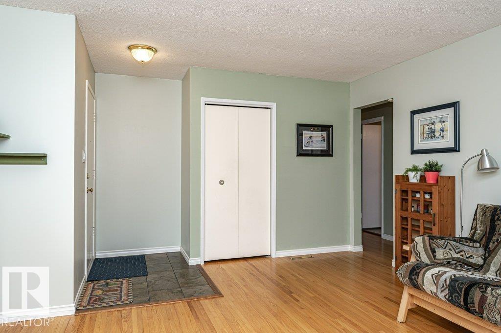 10931 38 Av Nw, Edmonton, Alberta  T6J 0K6 - Photo 7 - E4459432