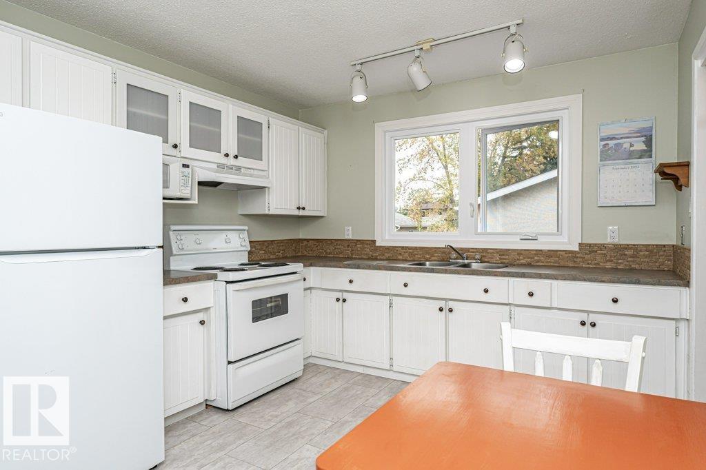 10931 38 Av Nw, Edmonton, Alberta  T6J 0K6 - Photo 11 - E4459432