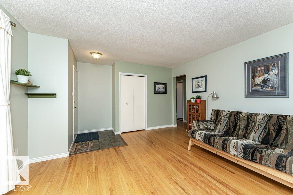 10931 38 Av Nw, Edmonton, Alberta  T6J 0K6 - Photo 4 - E4459432