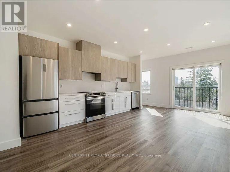 54 Westhampton Drive, Toronto, Ontario  M9R 1X6 - Photo 4 - W12430766