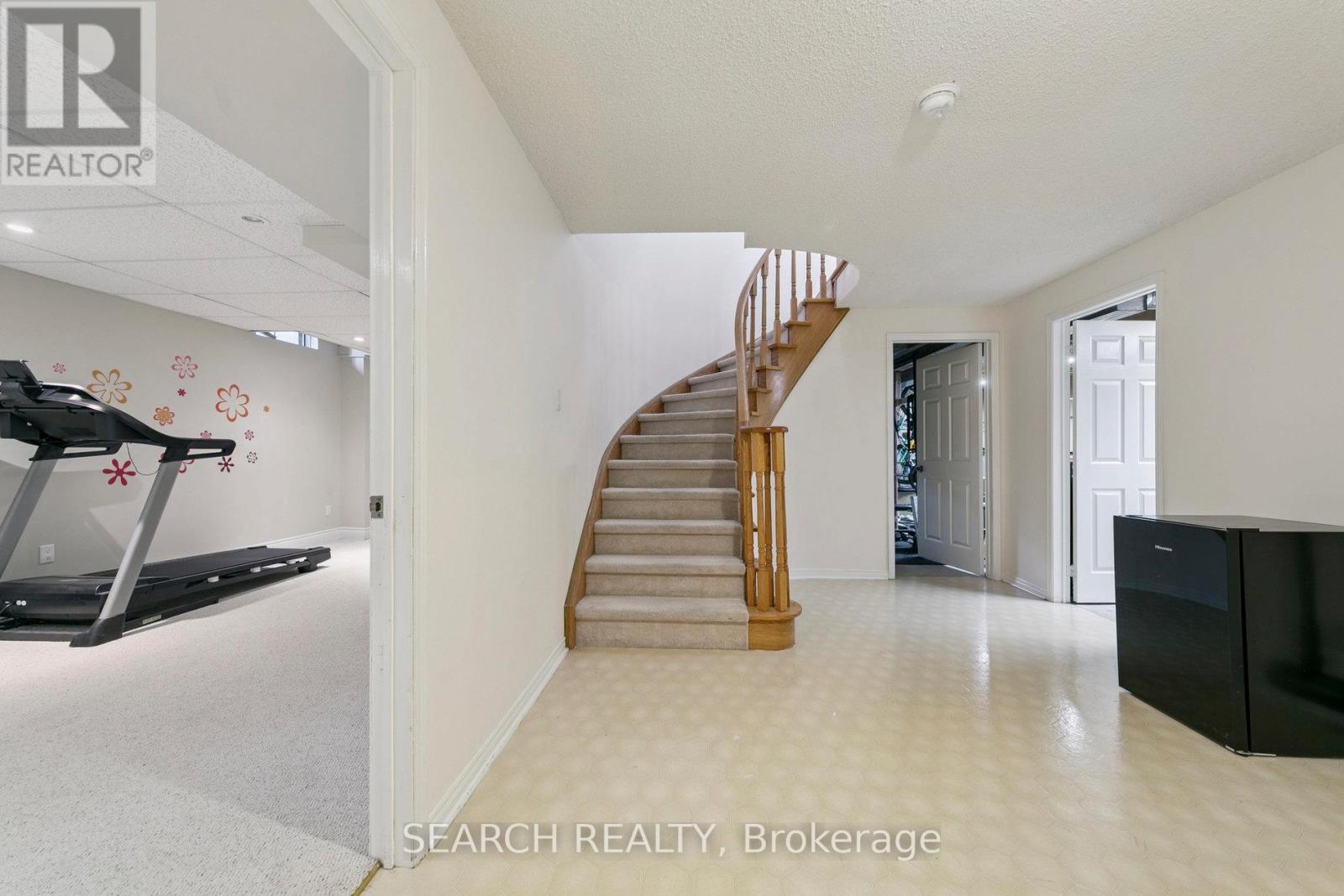 1823 The Chase, Mississauga, Ontario  L5M 2Y8 - Photo 32 - W12415326