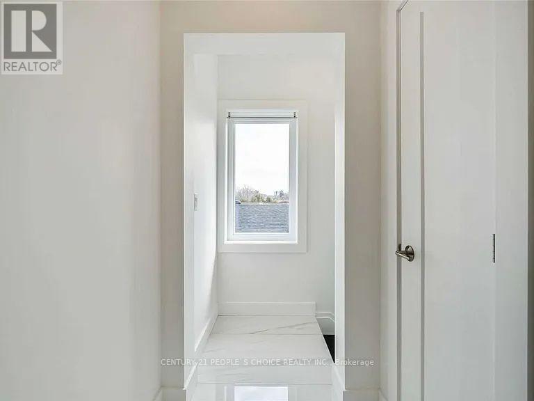 54 Westhampton Drive, Toronto, Ontario  M9R 1X6 - Photo 3 - W12430766