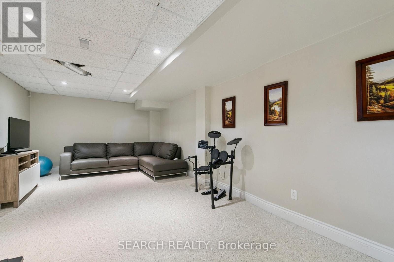 1823 The Chase, Mississauga, Ontario  L5M 2Y8 - Photo 36 - W12415326