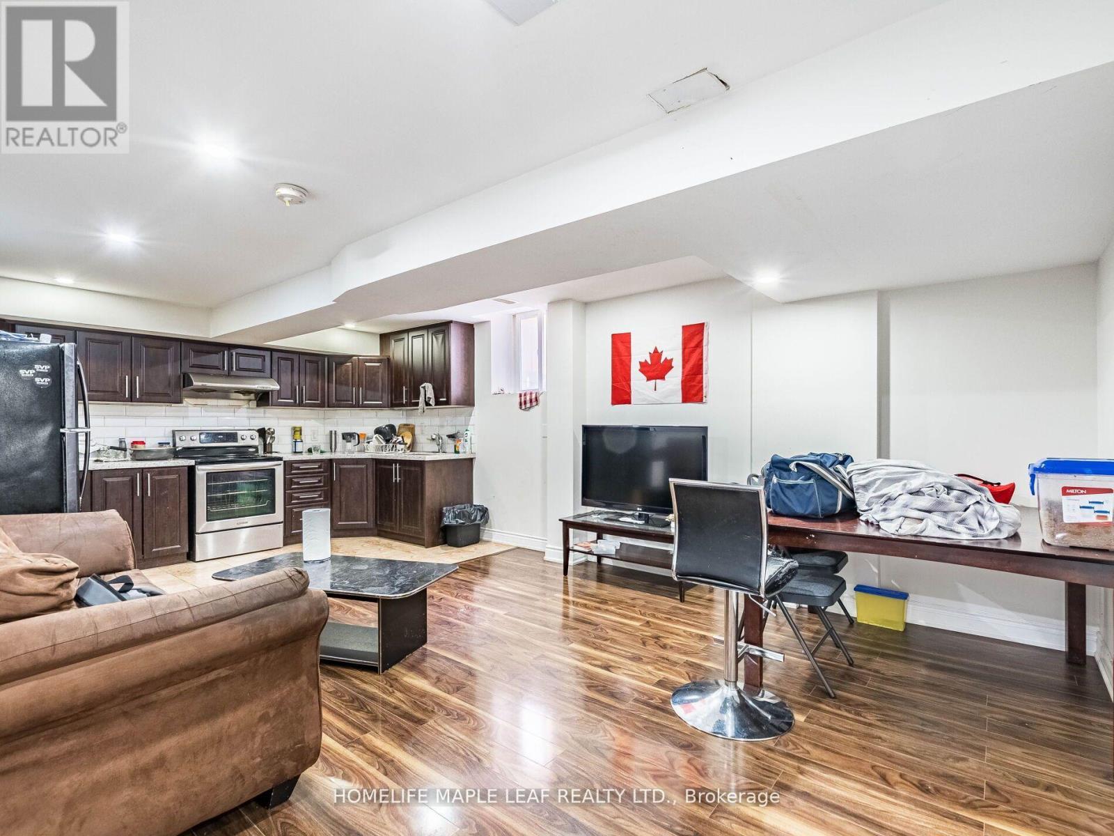39 Birch Tree Trail, Brampton, Ontario  L6P 3W1 - Photo 38 - W12434357