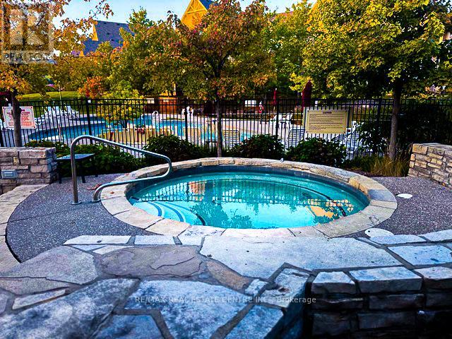 228 - 125 Fairway Court, Blue Mountains, Ontario  L9Y 0P8 - Photo 4 - X12230661