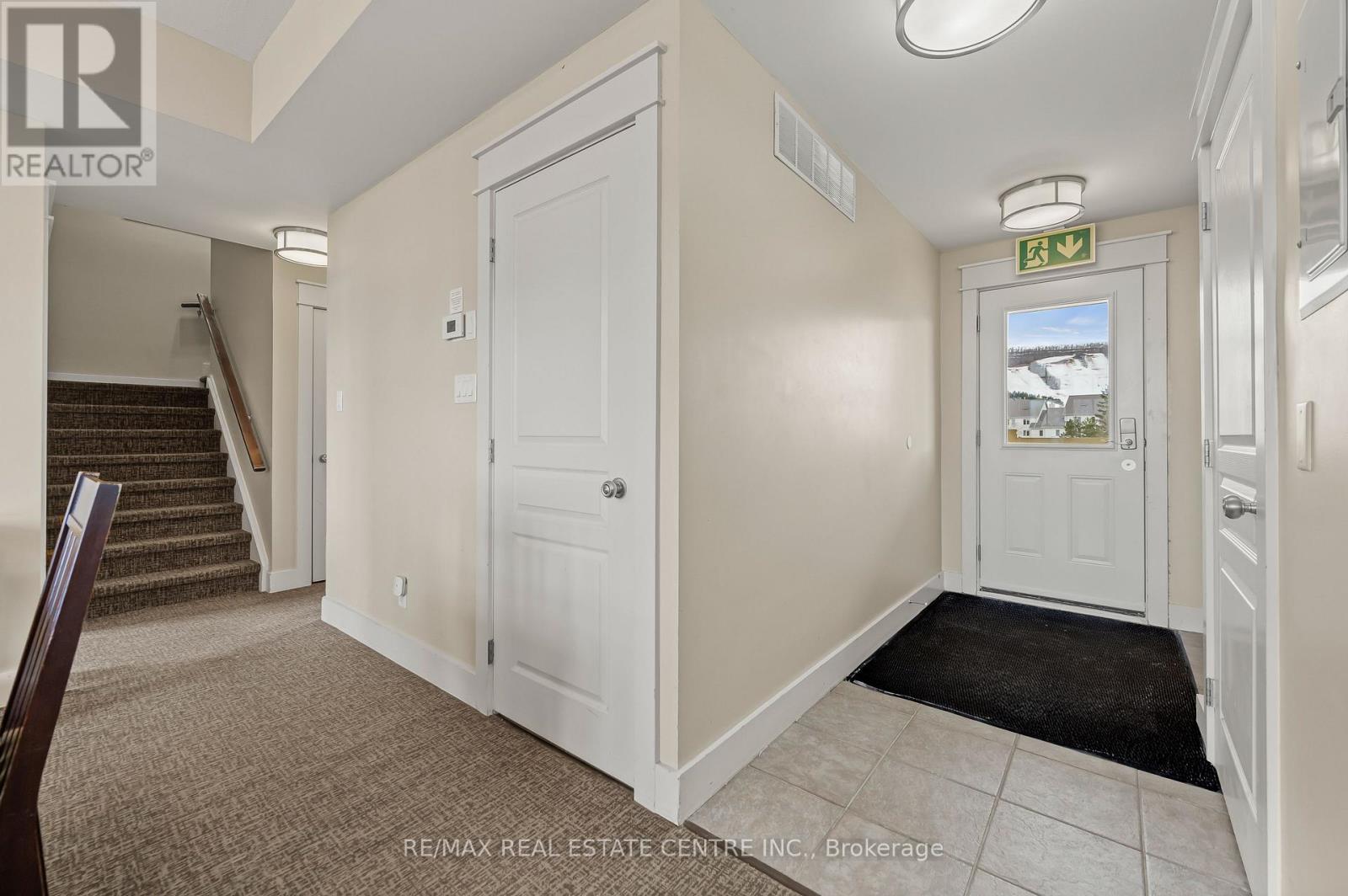 228 - 125 Fairway Court, Blue Mountains, Ontario  L9Y 0P8 - Photo 8 - X12230661
