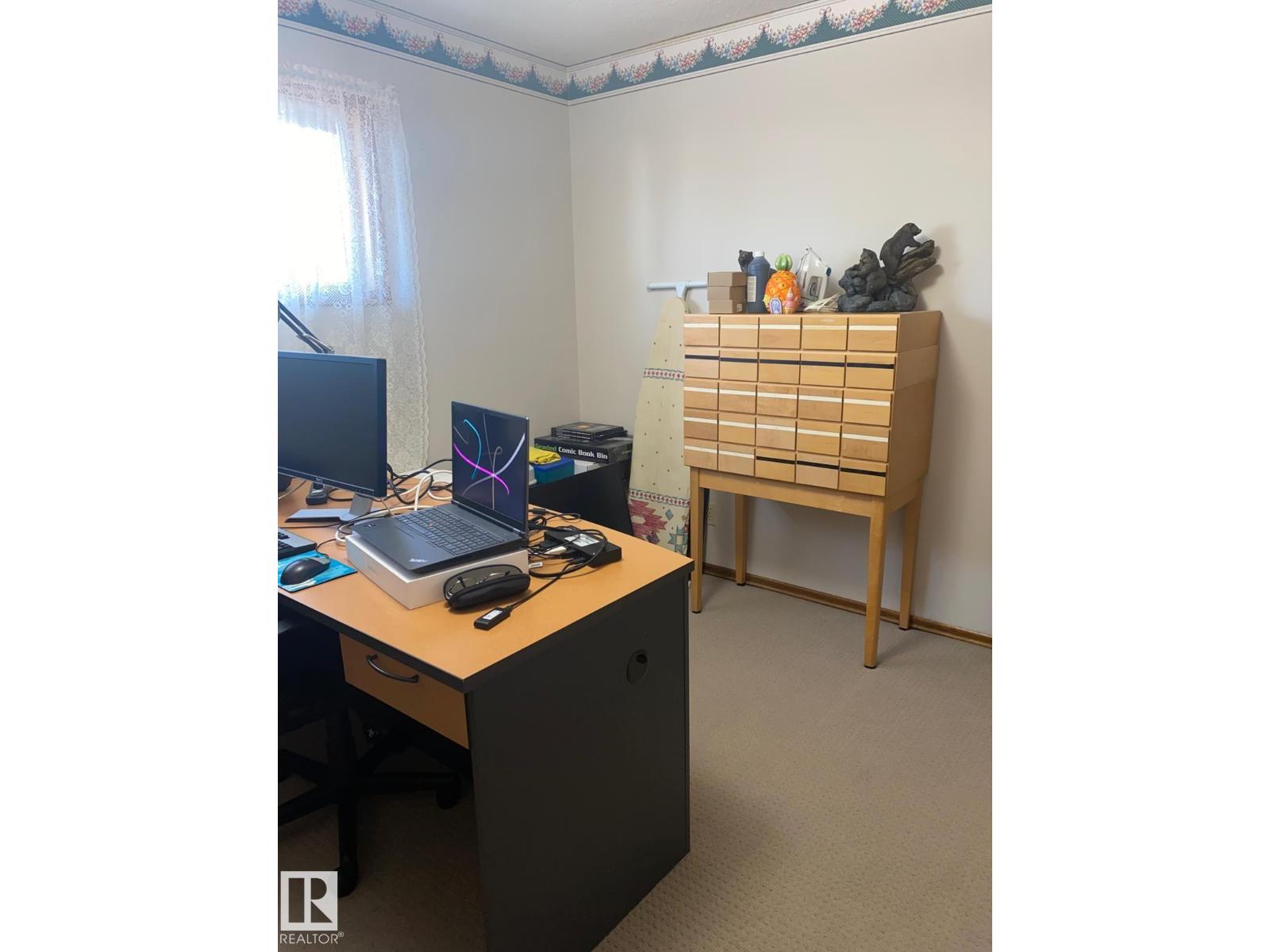 5811 56 St, Barrhead, Alberta  T7N 1C8 - Photo 10 - E4460078