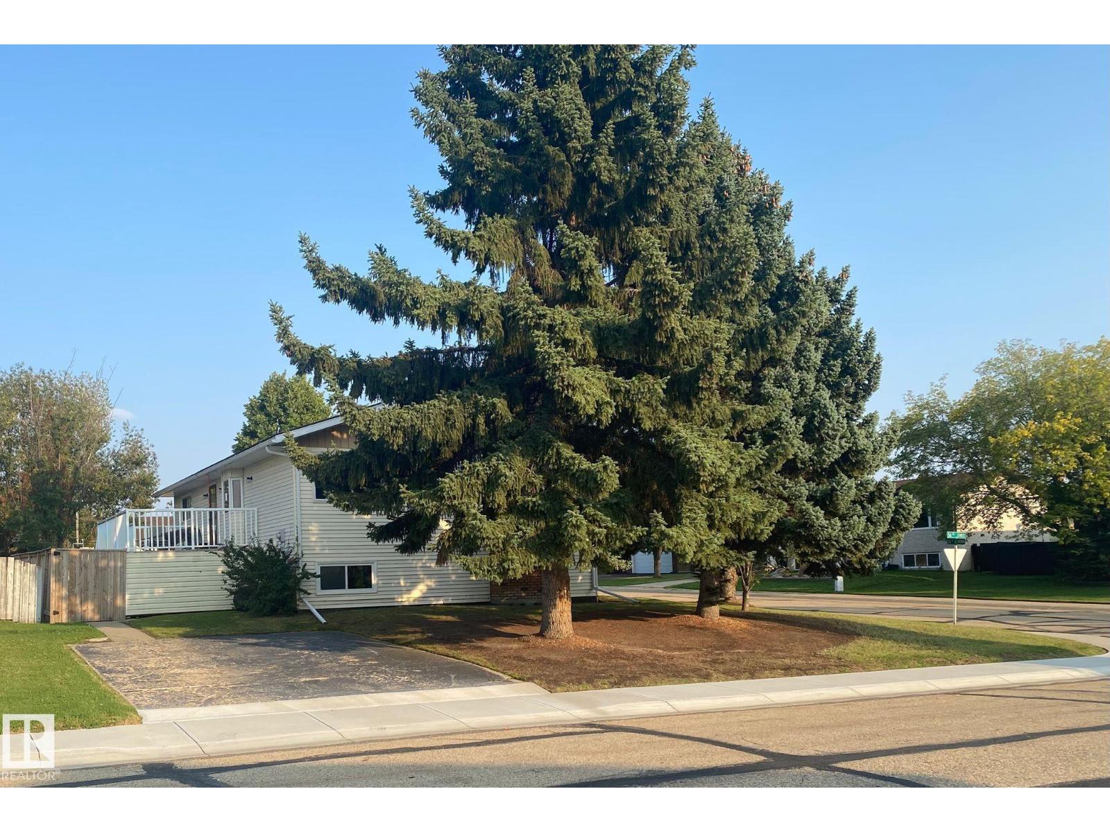 5811 56 St, Barrhead, Alberta  T7N 1C8 - Photo 13 - E4460078